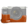 Cámara de cuero PU de hilo de 1/4 pulgadas Medio caso base para Sony ILCE-7C / A7C (Brown)