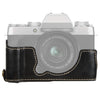 Cámara de cuero de PU de hilo de 1/4 pulgada Medio caso base para Fujifilm XT200 (Negro)