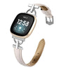Correa de cuero genuino de metal D para Fitbit Versa 3/4/Sense 2 (rosa claro)