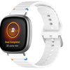 Correa de silicona con costuras onduladas para Fitbit Versa 3/4/Sense 2 (blanca)