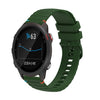 Correa de silicona de 20 mm con puntadas onduladas y puntos para reloj Garmin Forerunner 245 (verde militar)