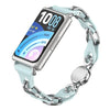 Correa de reloj de metal con cadena de cuero vegano hueco y elegante para Huawei Band 11 / Band 11 Pro (azul cielo)