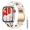 Correa de resina con cierre de mariposa y tres cuentas para Huawei Watch Fit 5 / Fit 5 Pro / Fit 4, con herramienta para quitar (color turrón).