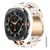 Correa de resina con cierre de mariposa de tres cuentas para Galaxy Watch Ultra de 47 mm / Ultra 2025 con herramienta para quitar (color turrón).