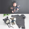 Ropa de fotografía para recién nacidos Mono de punto para bebé + Sombrero + Muñeco de ratón Conjunto de tres piezas (Gris)