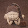 Ropa de fotografía para recién nacidos, gorro de cola larga de punto con bola de piel para fotografía de bebés (café)