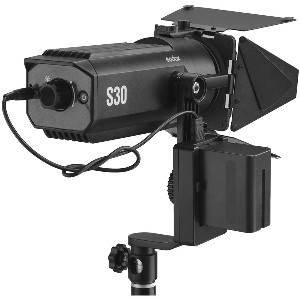Godox S30 Luz Led Con Ángulo de Cobertura Variable -  Enfocable
