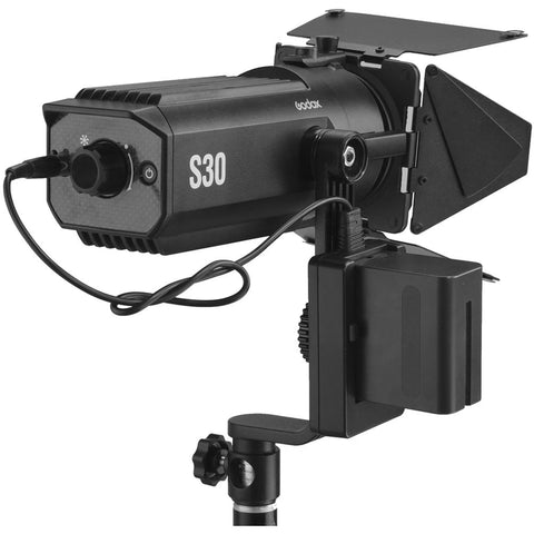 Godox S30 Luz Led Con Ángulo de Cobertura Variable -  Enfocable