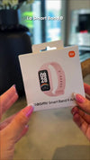 Xiaomi Smart Band 9 Active rosa con correa de silicona vista frontal