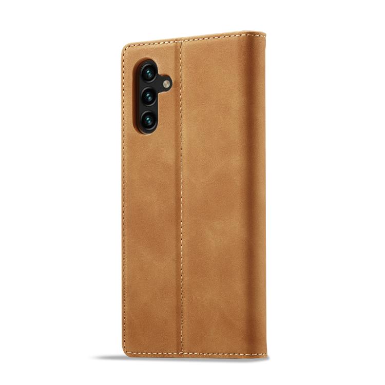 EDA007401405E_2.jpg@992943c2e06bbfc2a66ef61a4ce64375