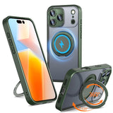 Carcasa Kalebol para iPhone 17 Pro color verde con anillo giratorio abierto como soporte