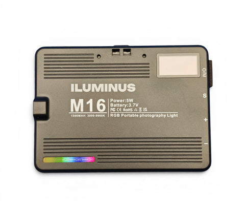 Iluminus IL-M16RGB luz LED RGB con accesorios de montaje