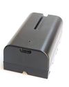 Batería Iluminus NP-F550 USB-C vista lateral