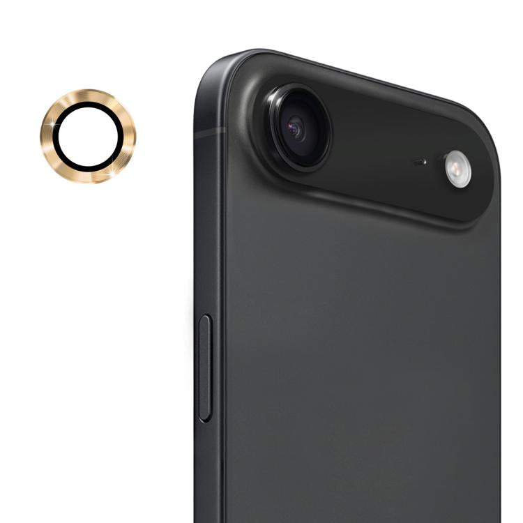 Protector de lente ENKAY dorado para iPhone Air junto al celular