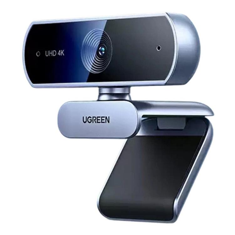 Cámara web UGREEN CM831 de frente, con su lente y los micrófonos integrados