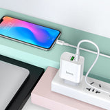 Cargador hoco C80A cargando dos dispositivos con cable USB-C a USB-C